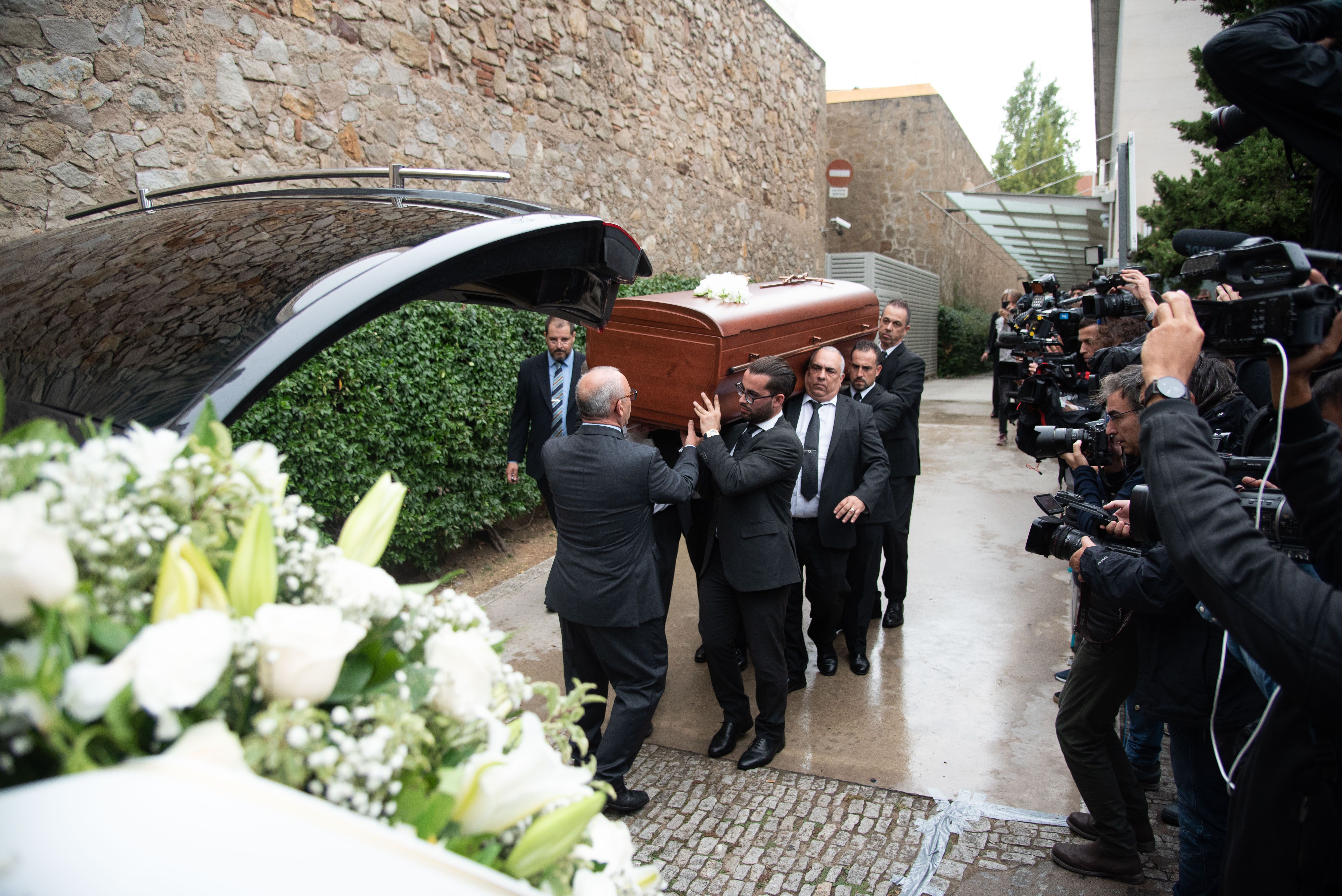 Traslado de los restos de Montserrat Caballé al cementerio