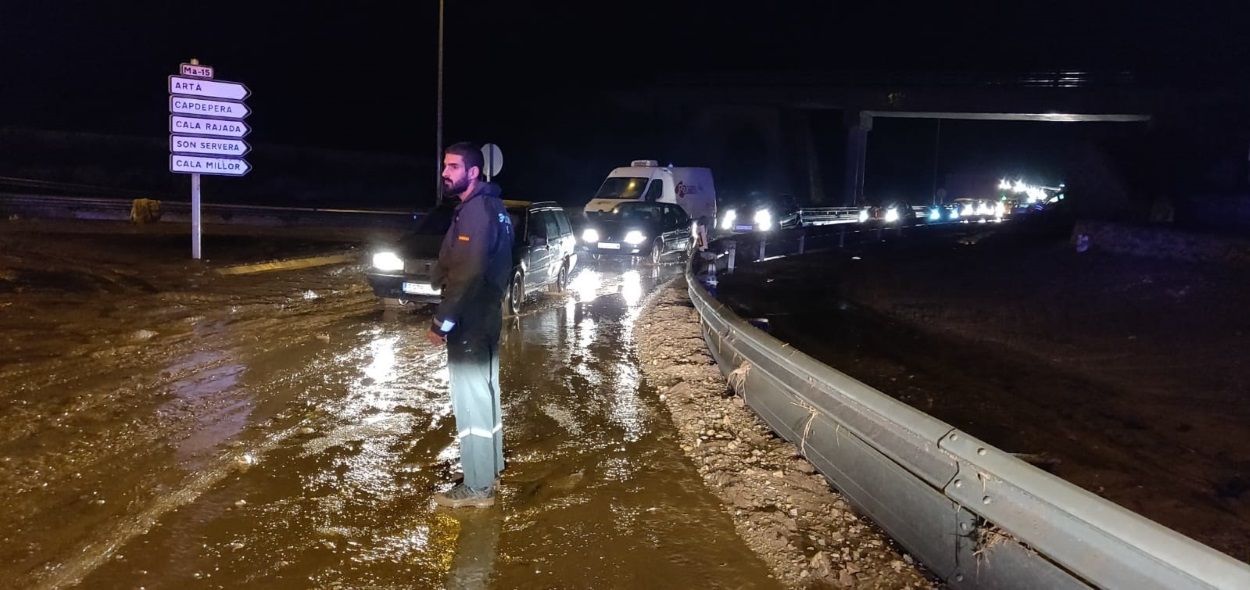 Entidades de Baleares dan su apoyo y solidaridad a las familias y amigos de las víctimas de la inundación. EP