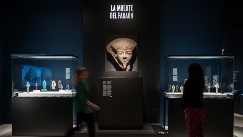 La exposición explora el simbolismo y el ideario de la monarquía egipcia. LaCaixa La exposición explora el simbolismo y el ideario de la monarquía egipcia. LaCaixa
