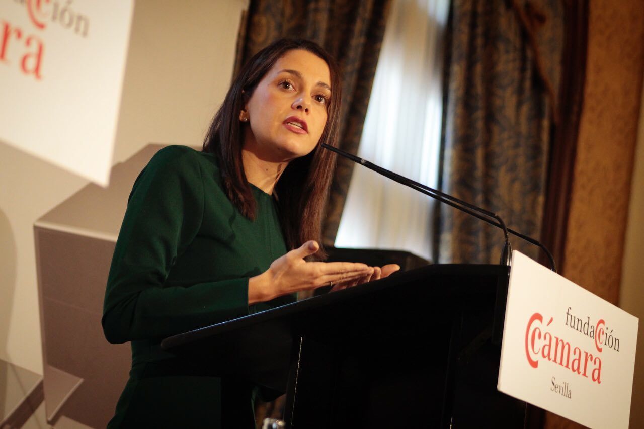 Inés Arrimadas, ayer en un foro empresarial en Sevilla.