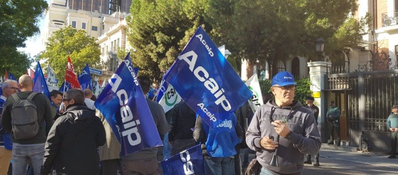 Funcionarios de Prisiones ante la sede del Ministerio del Interior. ACAIP