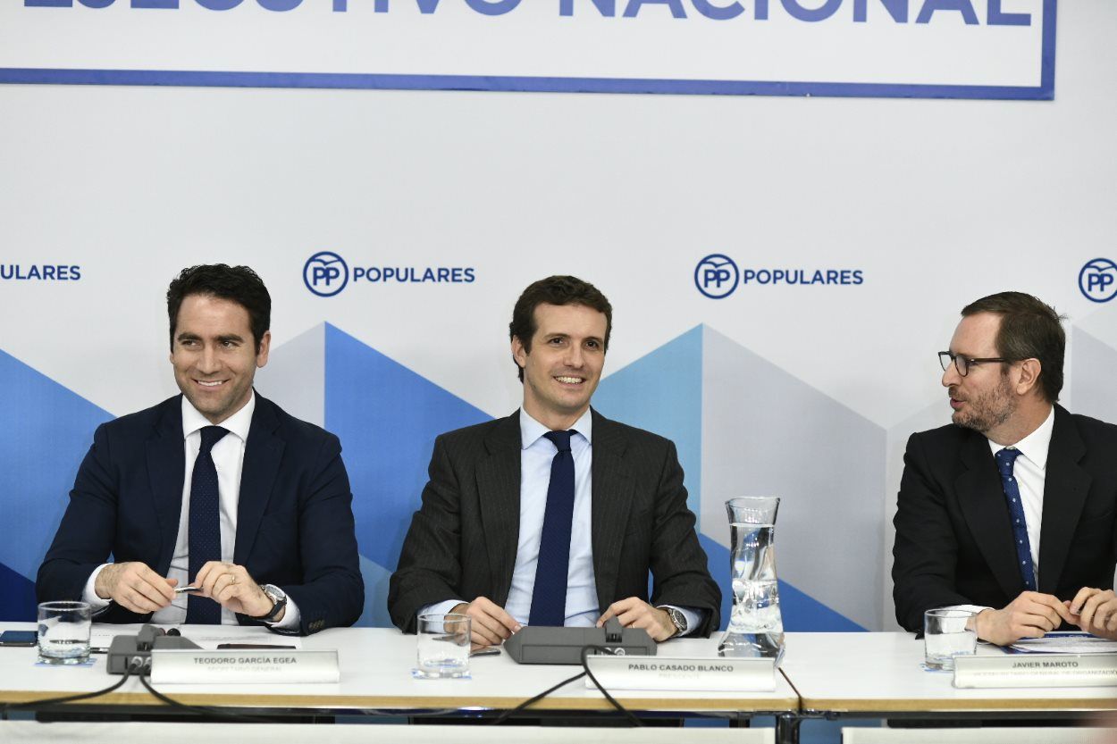 El secretario general del PP, Teodoro García Egea, el presidente del partido, Pablo Casado, y el vicesecretario de Organización, Javier Maroto. EP