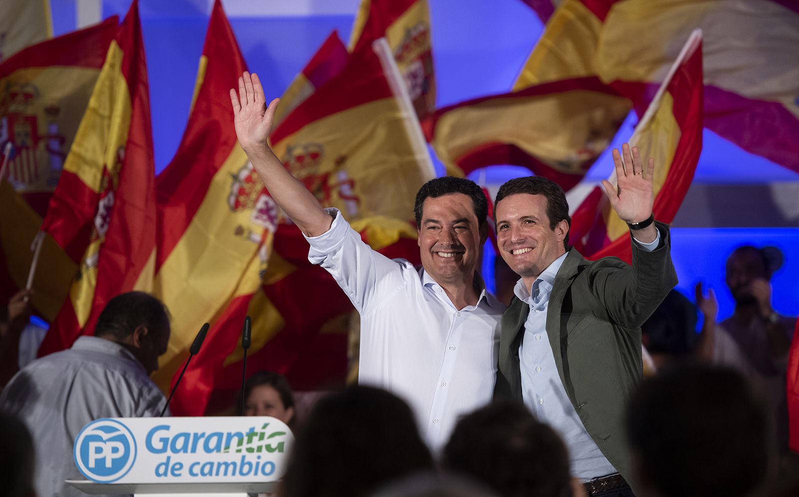 Juanma Moreno y Pablo Casado en Málaga- 