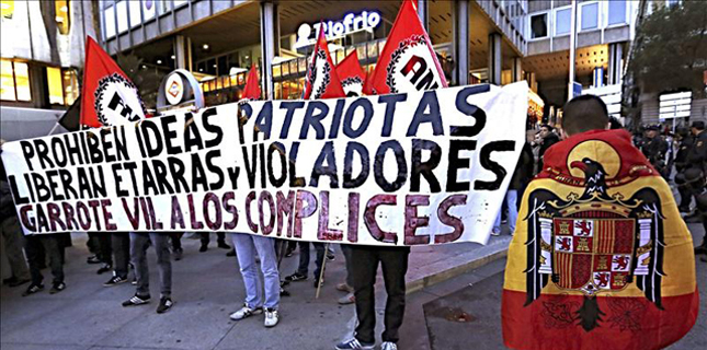 Motivados por los sondeos, la ultraderecha fija su estrategia para arrebatar al PP hasta 300.000 votos