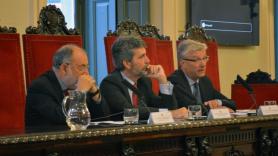 El presidente del Tribunal Supremo, Carlos Lesmes (c), junto al presidente de la Sala Tercera, Luis María Díez-Picazo (d). CGPJ