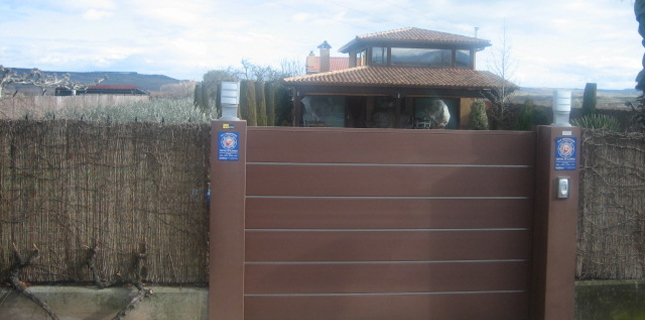 La oposición en La Rioja sigue dando batalla contra la confortable ‘casita de  aperos’ de Pedro Sanz