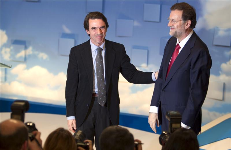 Aznar mantiene a Rajoy y a Génova 'en espera', y al borde de un ataque de nervios,a una semana de su Convención