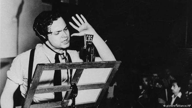 Orson Welles desató en pánico con un boletín ficticio de la cadena CBS en vísperas de Halloween