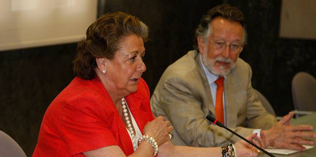 Barberá dice que ha elegido a Margallo como mantenedor de las Fallas por su "nivel cultural altísimo"