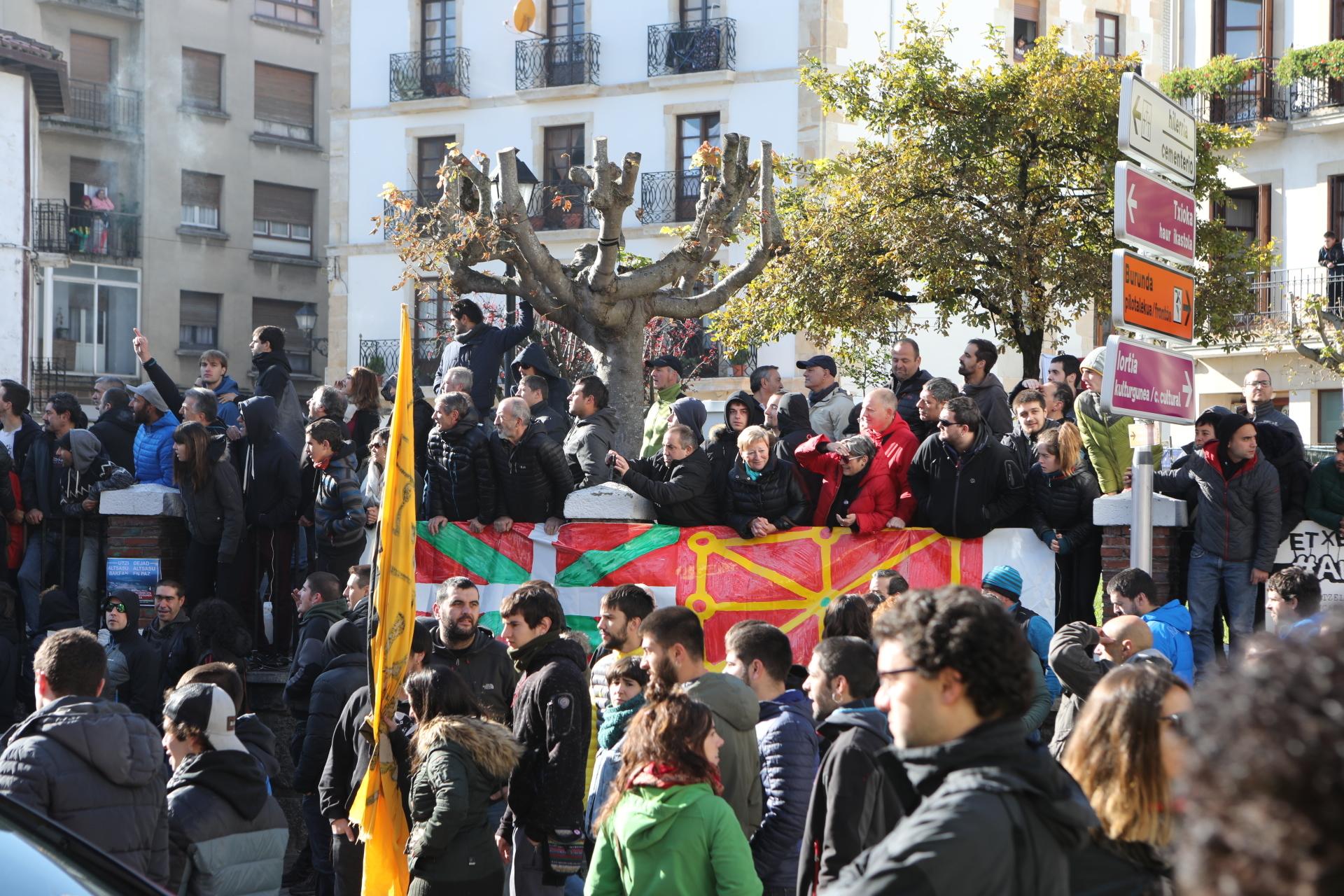 Asistentes al acto de la plataforma España Ciudadana en Alsasua (Navarra). 