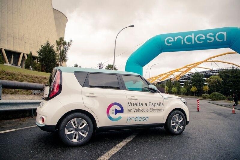 Un momento de la II Edición de la Vuelta a España en vehículo eléctrico, organizada por Endesa