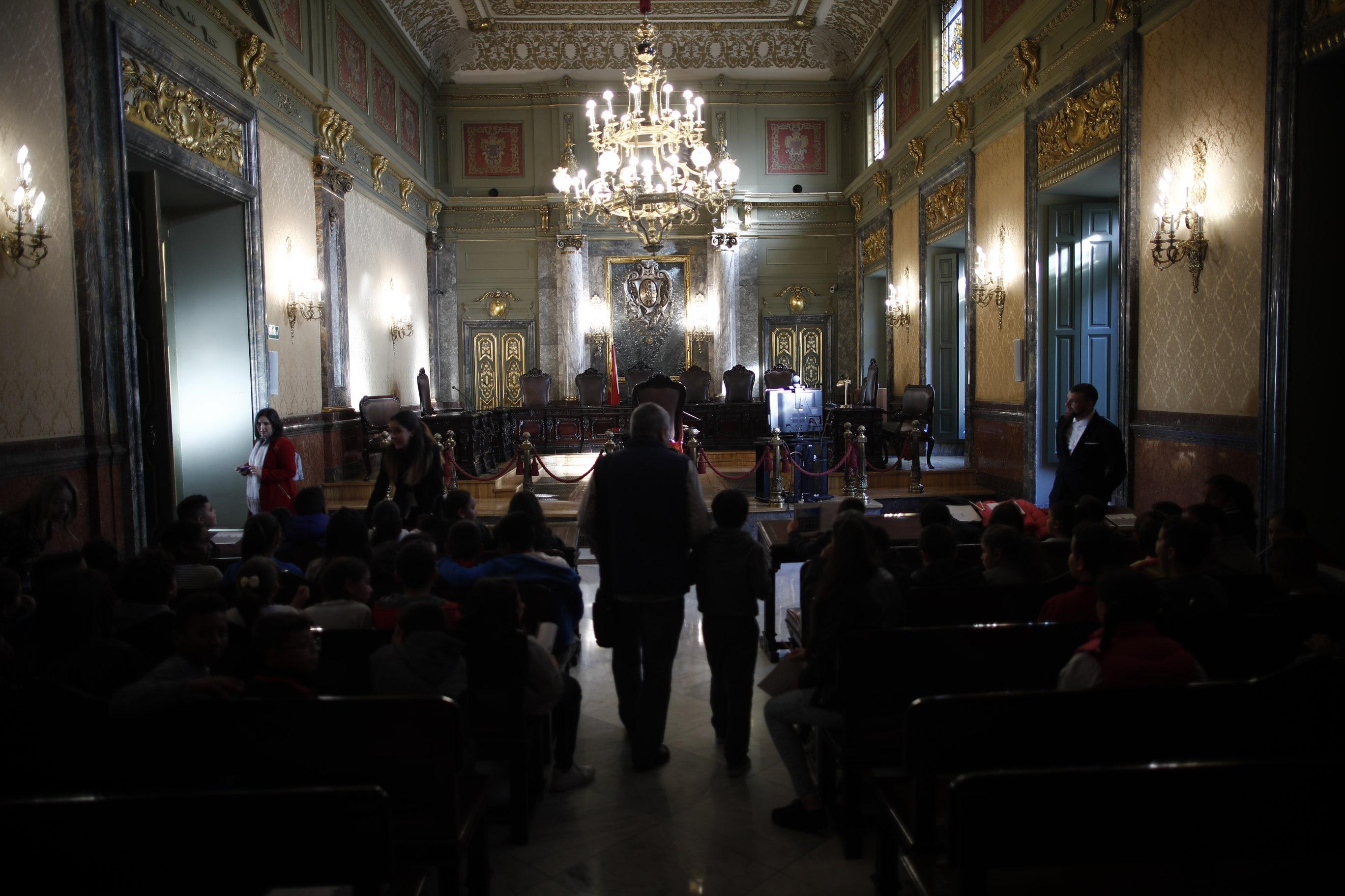 Un colegio visita el Tribunal Supremo durante sus Jornadas de Puertas Abiertas.