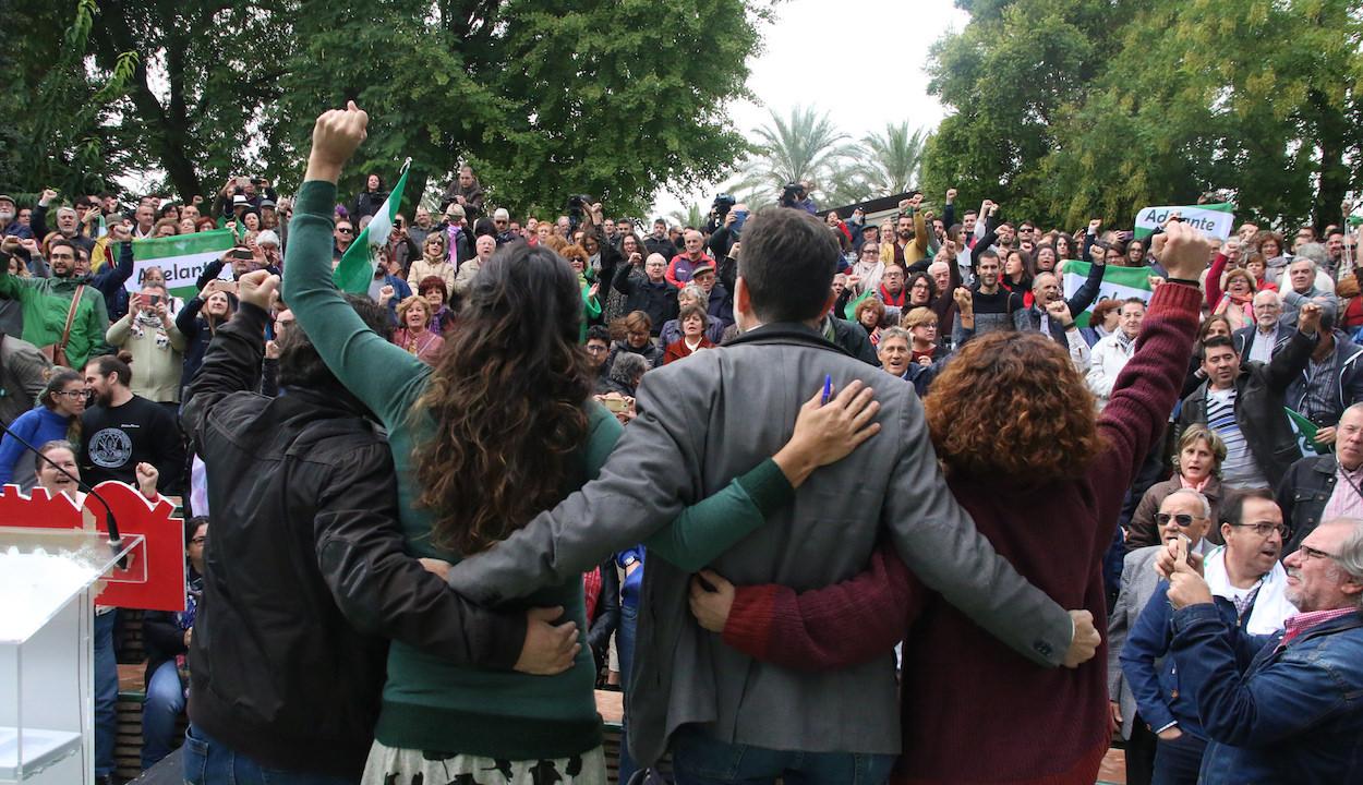 Teresa Rodriguez y Antonio Maíllo, en un reciente acto preelectoral en la Córdoba de Julio Anguita. FLICKR/AA