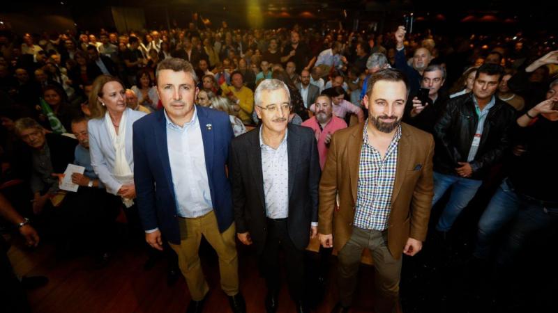 Santiago Abascal y Ortega Lara en un acto de Vox en Murcia. EP Santiago Abascal y Ortega Lara en un acto de Vox en Murcia. EP