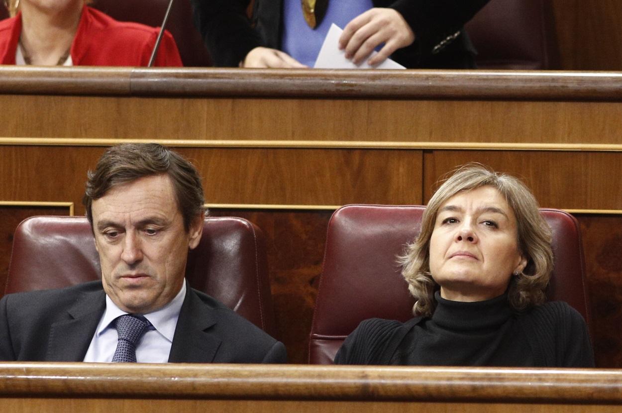 El diputado del PP Rafael Hernando junto a la exministra Isabel García Tejerina