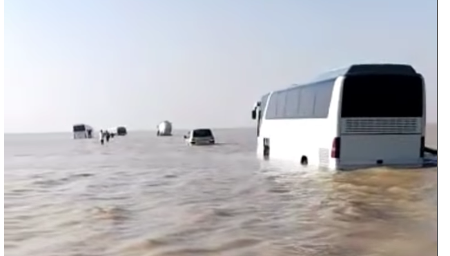 Efectos de las lluvias en Arabía Saudí. Imagen: YouTube