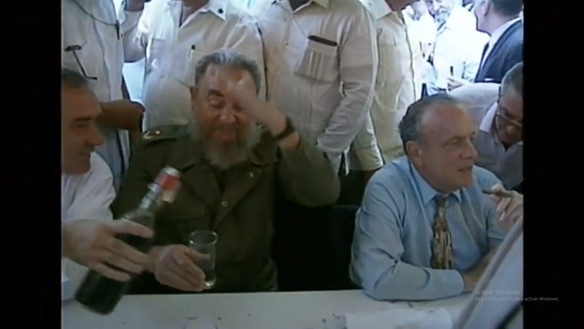 Manuel Fraga (derecha) con Fidel Castro (izquierda) en 1992