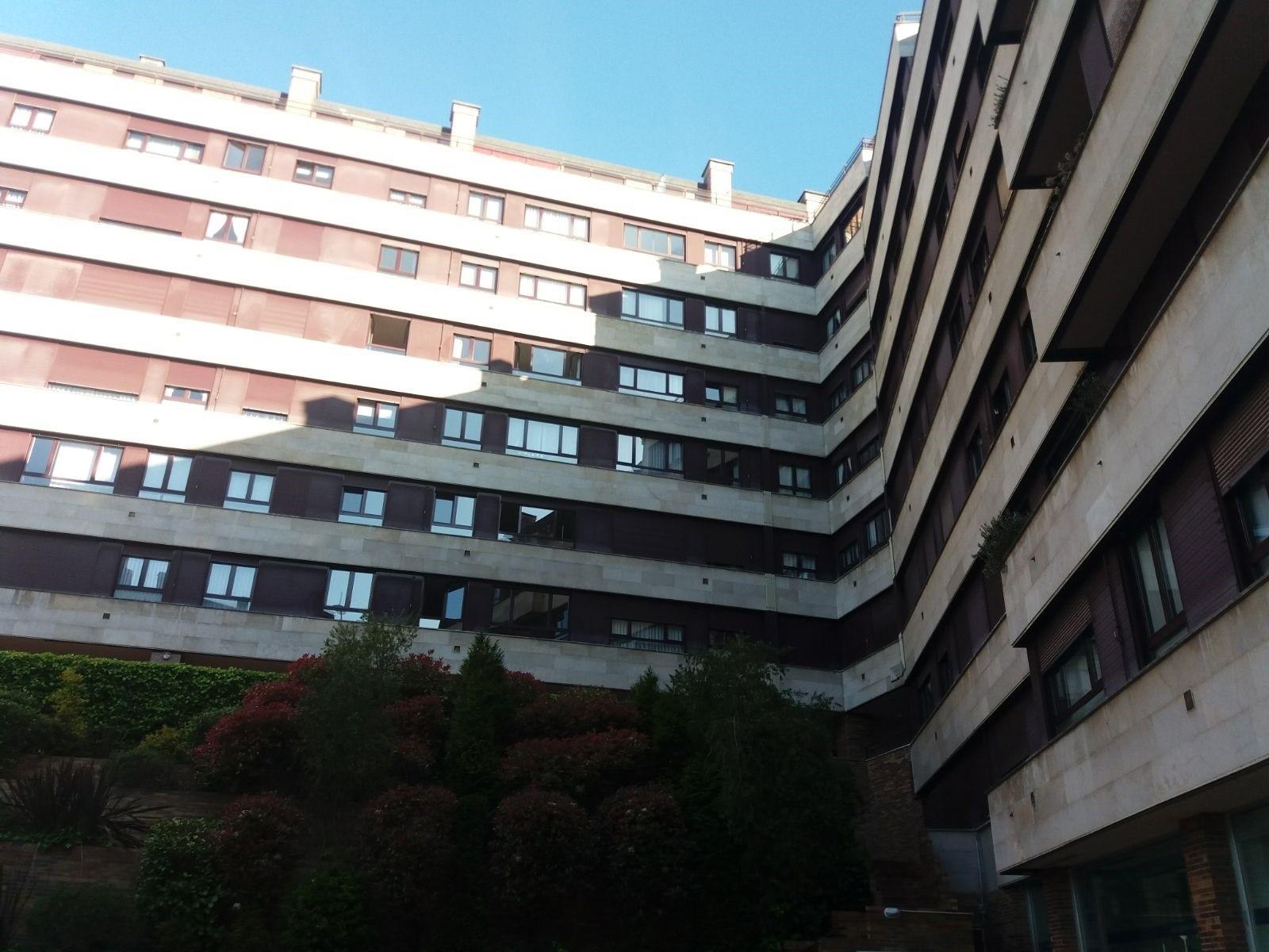 Bloque de viviendas en Oviedo (Asturias)