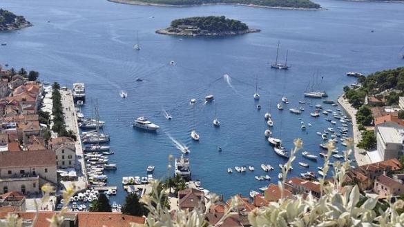 hvar island - Pixabay