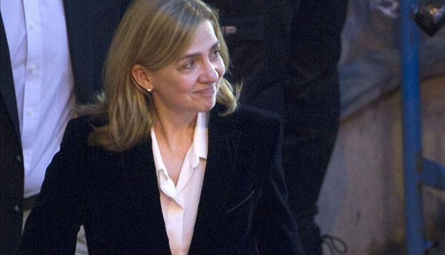 El carraspeo de la Infanta, las manos temblorosas de su abogado… los detalles más llamativos de la declaración El carraspeo de la Infanta, las manos temblorosas de su abogado… los detalles más llamativos de la declaración