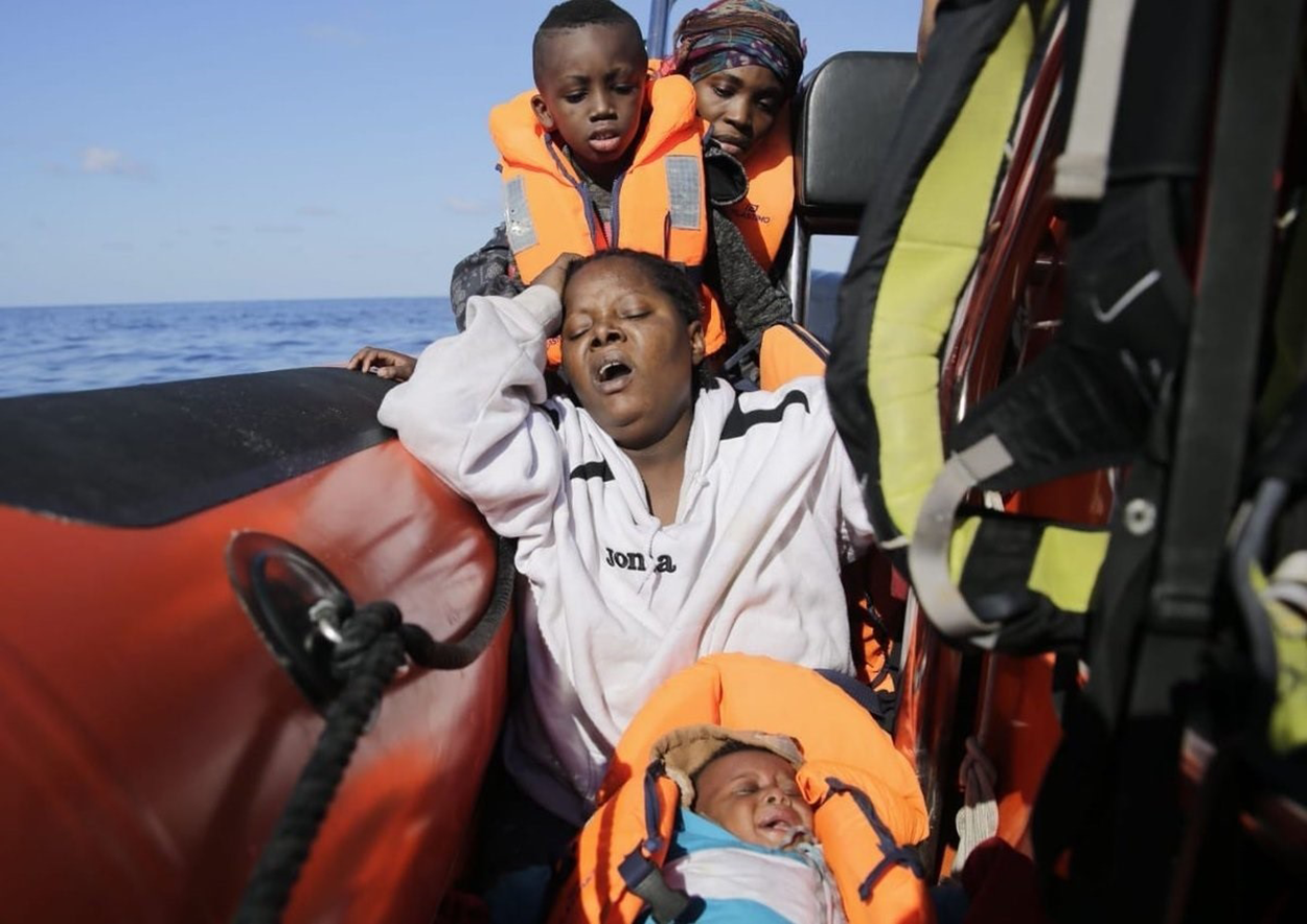 Proactiva Open Arms rescata a 200 personas a bordo de dos barcas en el Mediterráneo central
