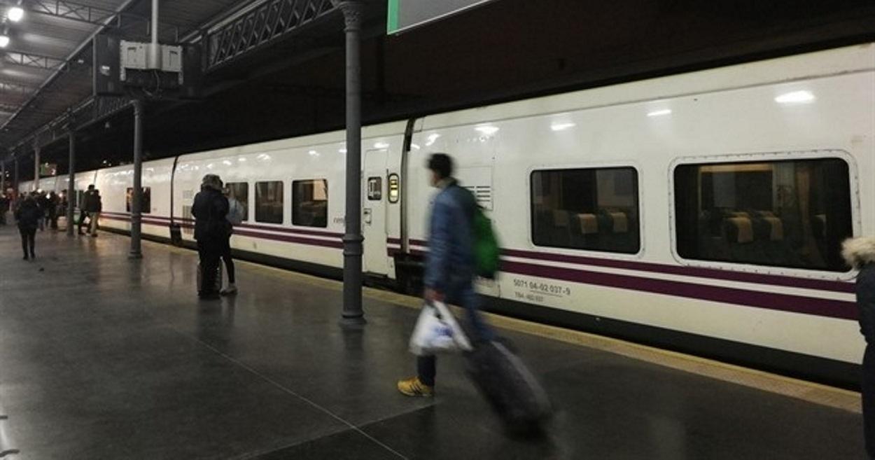 Un tren de AVE en la estación