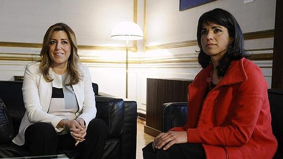 Susana Díaz y Teresa Rodríguez en una imagen de archivo. 
