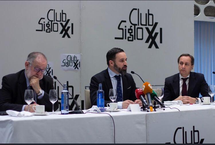 Fernando González Orbaneja, Santiago Abascal y Carlos Cuesta en el Club Siglo XXI