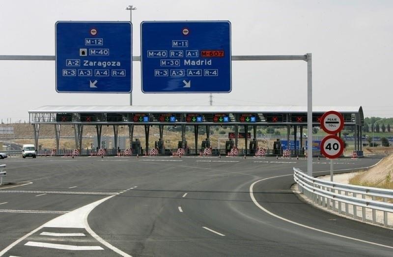 Peaje en una de las autopistas madrileñas - Europa Press