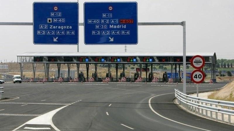 Peaje en una de las autopistas madrileñas - Europa Press