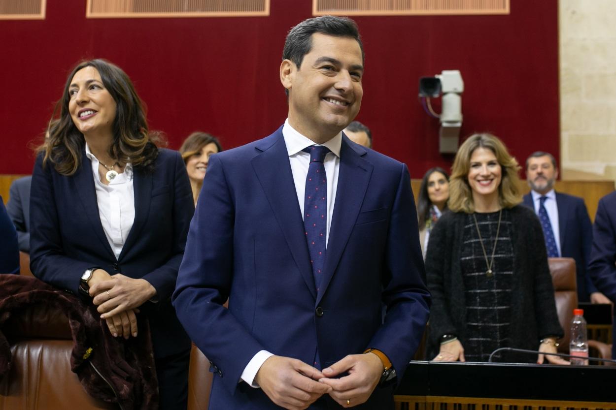 Juanma Moreno Bonilla durante su sesión de investidura.