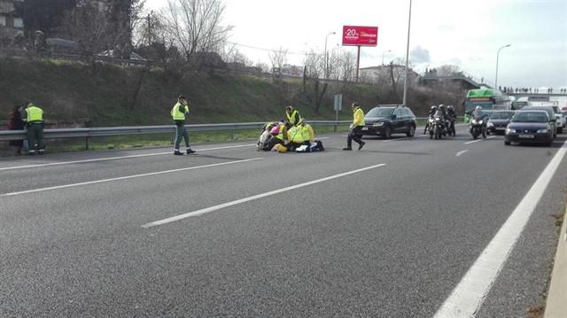 Un coche arrolla a un taxista. Europa Press 