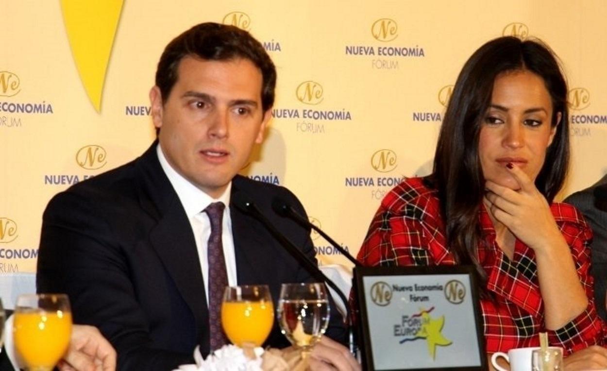 Albert Rivera junto a Begoña Villacís durante un desayuno informativo