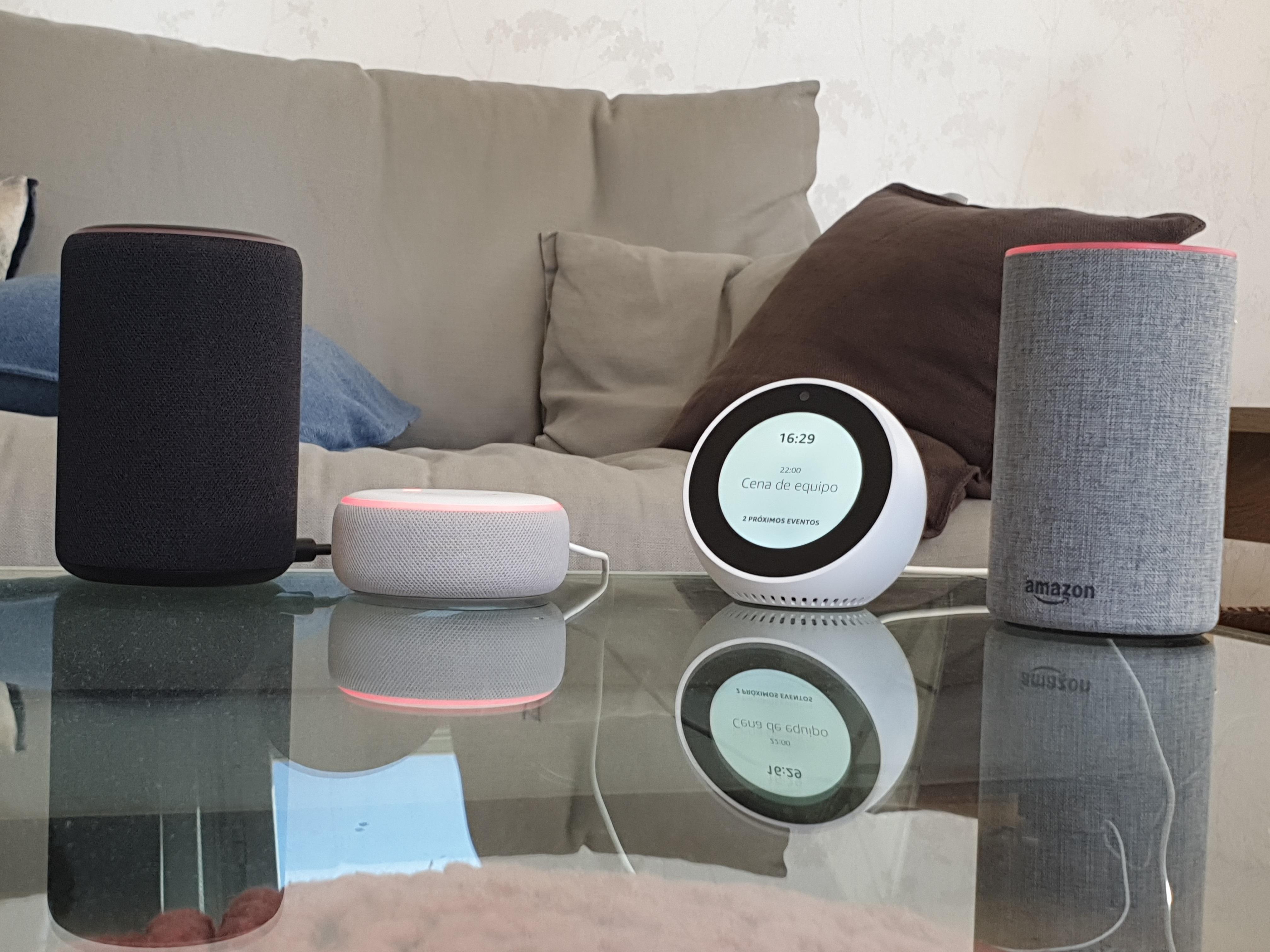 Altavoces de Amazon con el sistema Alexa integrado - Amazon