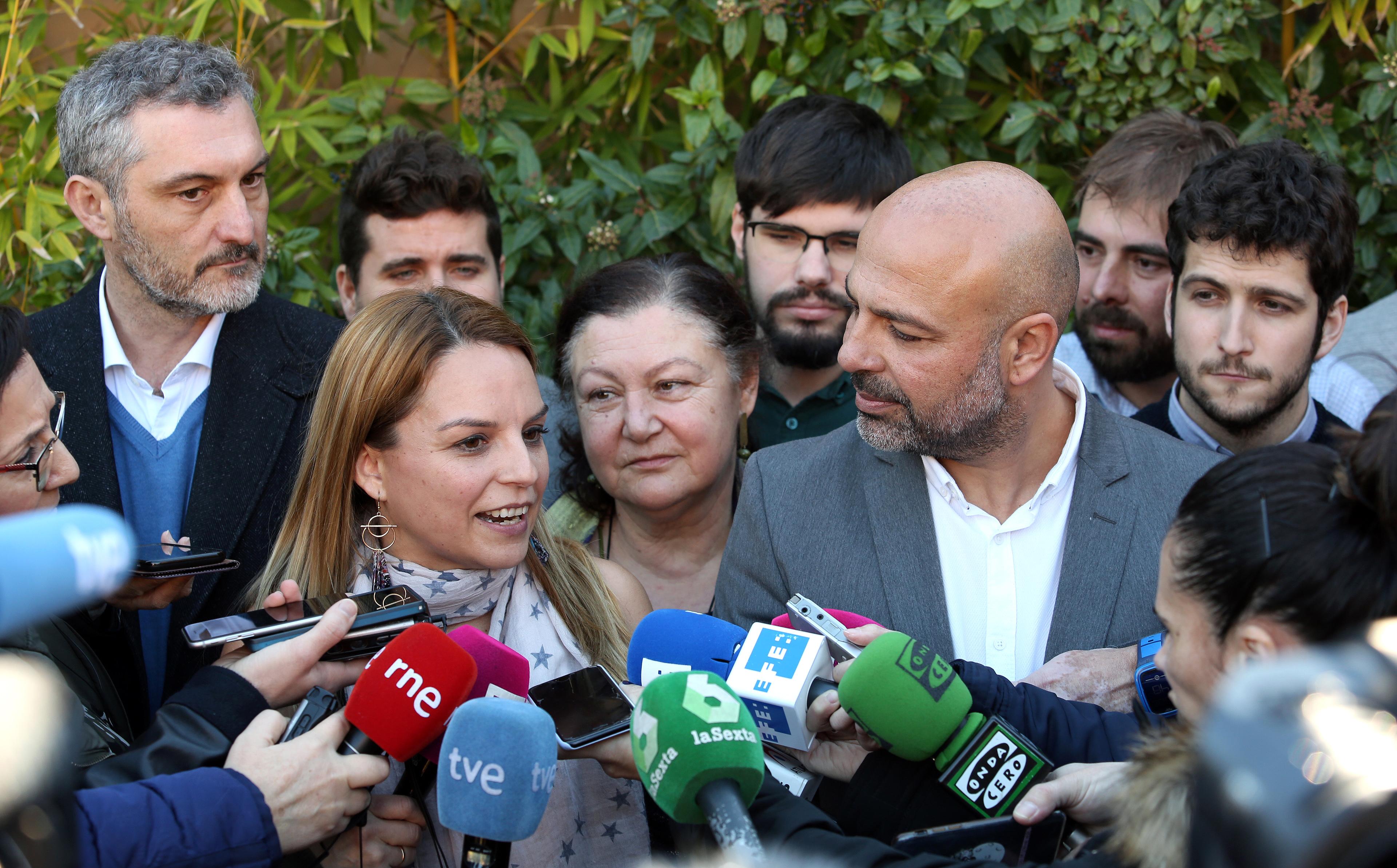 La secretaria general de Podemos CanariasNoemí Santana en rueda de prensa tras la reunión en Toledo 