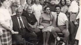 Antonio Molina, ya una estrella, de visita a su pueblo natal, Totalán.
