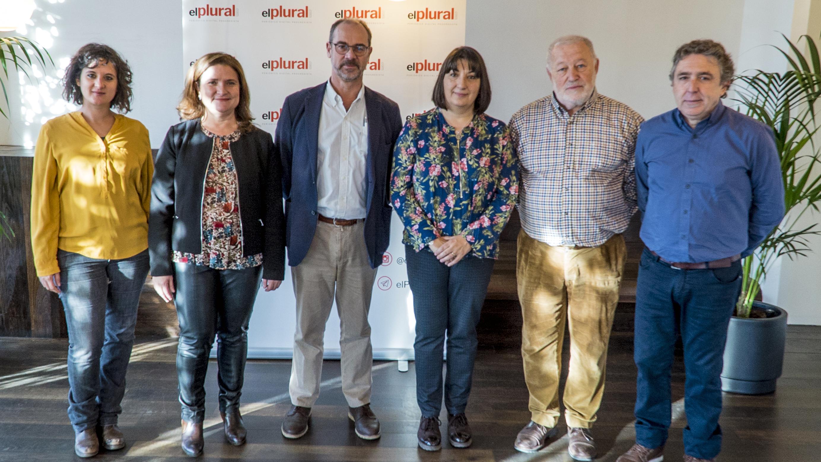 De izquierda a derecha, Ada Maldonado, la periodista de El Plural Marisu Moreno, Francesc Ventura, Rocía García y José Moreno