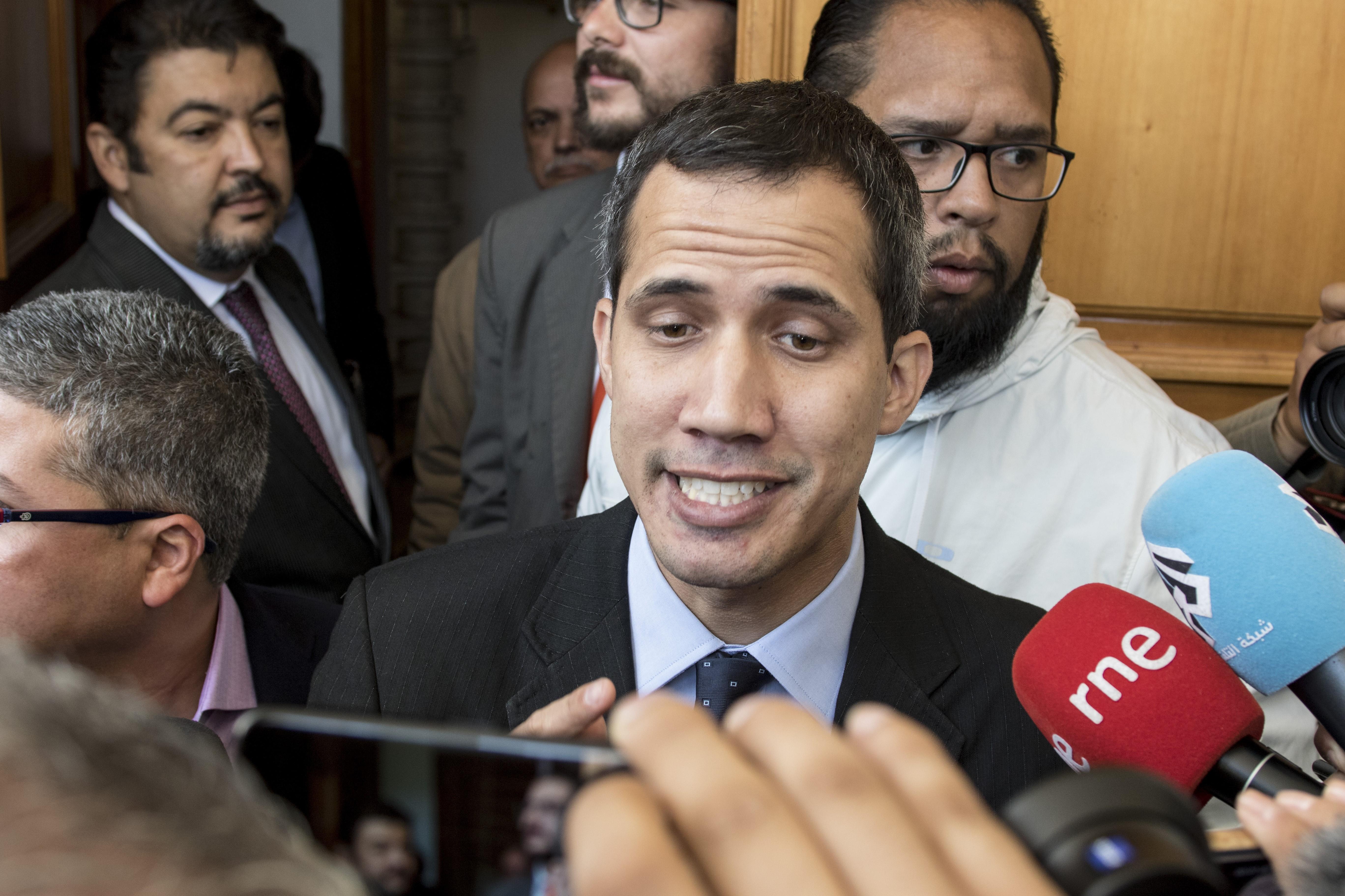  Juan Guaido en declaraciones a la prensa a su llegada a la Asamblea Nacional - Elyxandro Cegarra/ZUMA Wire/dpa