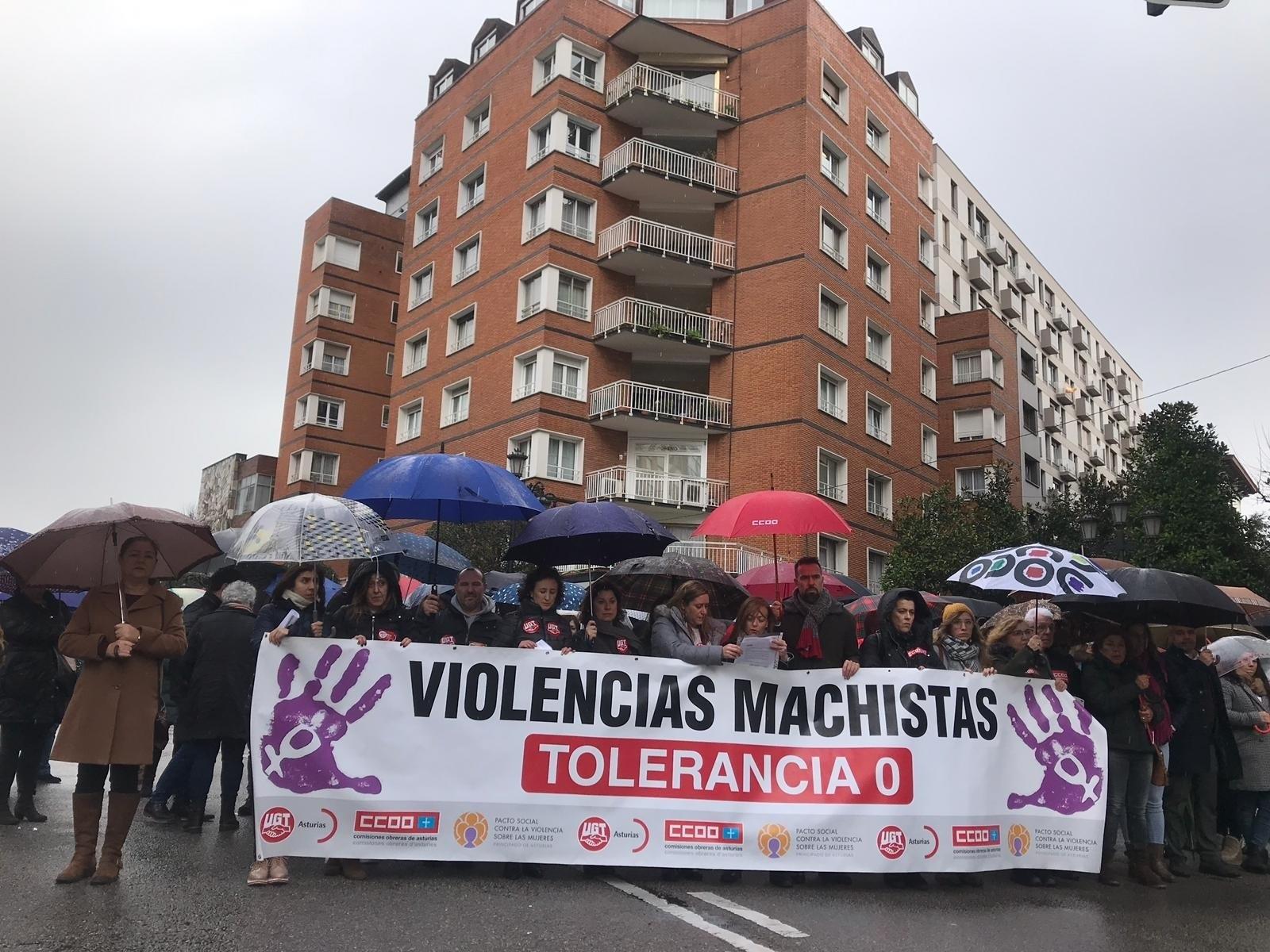 Concentración sindical contra la violencia machista 