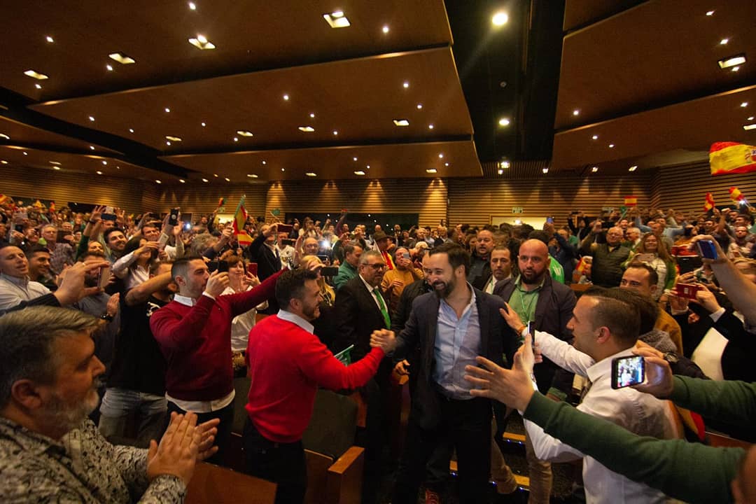 Santiago Abascal llega al mitin de Toledo.