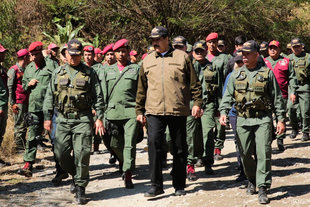 Nicolás Maduro durante una visita a una base militar. 