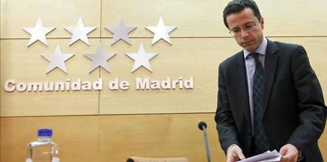 El PP de Madrid sopesa dar al 'quemado' Lasquetty el puesto de senador del 'achicharrado' Granados El PP de Madrid sopesa dar al 'quemado' Lasquetty el puesto de senador del 'achicharrado' Granados