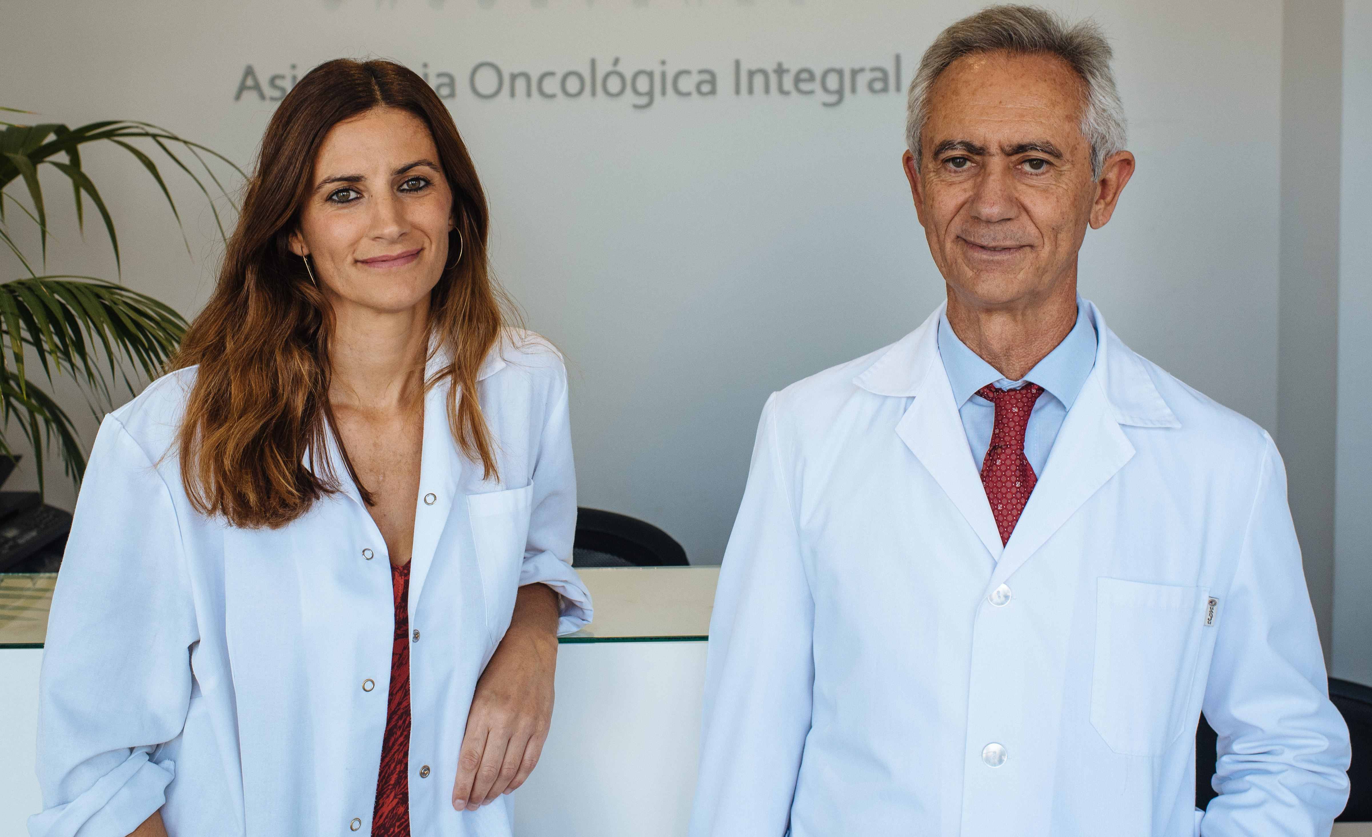 Los oncólogos  María Valero y Pedro Valero, de los hospitales Quirónsalud Sagrado Corazón e Infanta Luisa de Sevilla