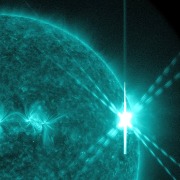 Efecto de una explosión solar sobre los sensores de la sonda solar. Foto: NASA SDO