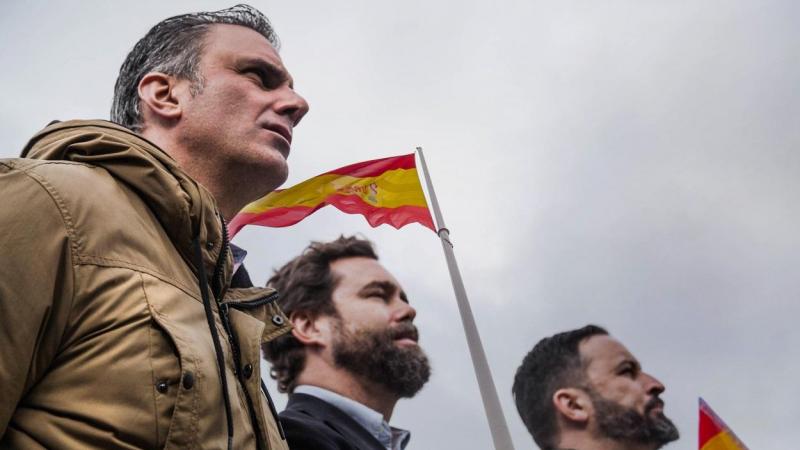 Ortega Smith, Espinosa y Santiago Abascal en la manifestación de Colón