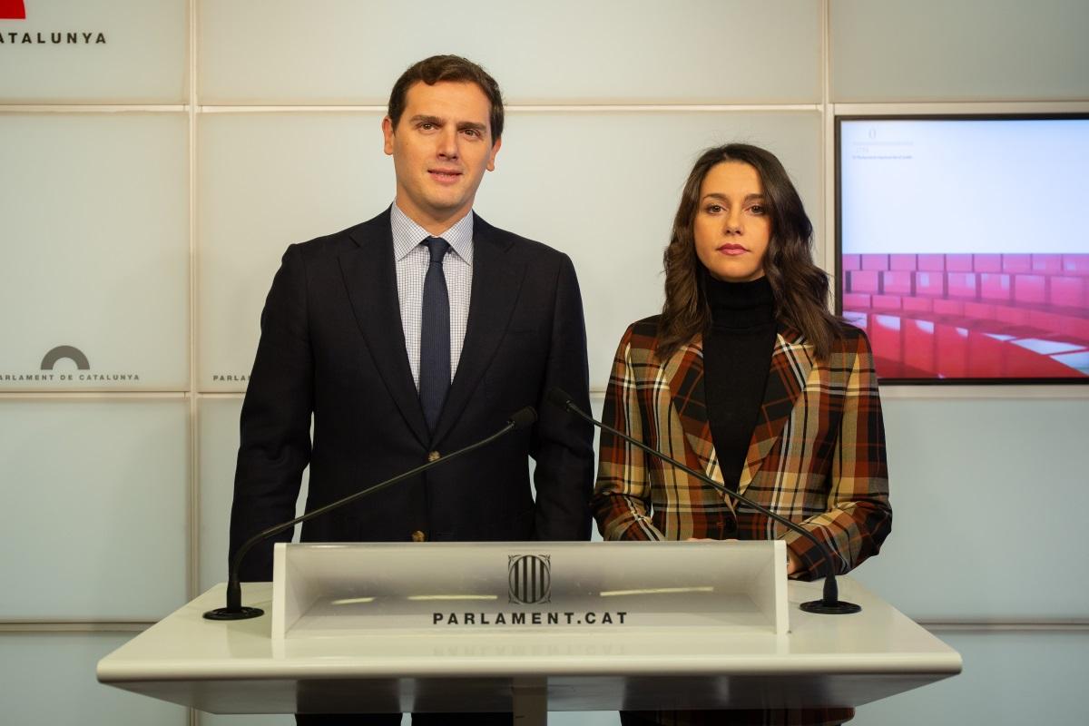 El presidente de Ciudadanos, Albert Rivera, y la líder del partido en Cataluña, Inés Arrimadas, en rueda de prensa sobre el Consejo de Ministros en Barcelona.