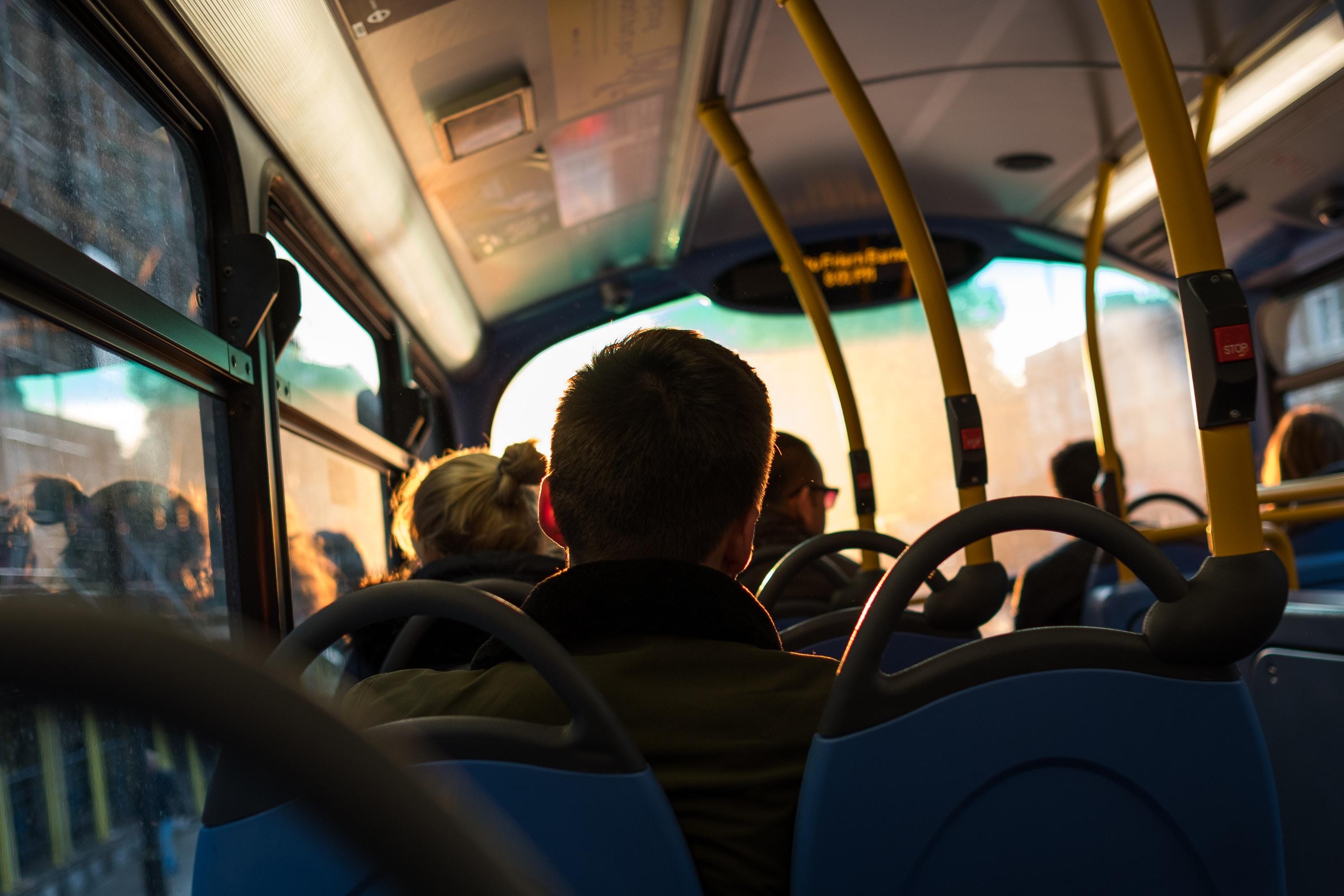Los autobuses puede ayudar a reducir la contaminación. Foto: Pau Casals