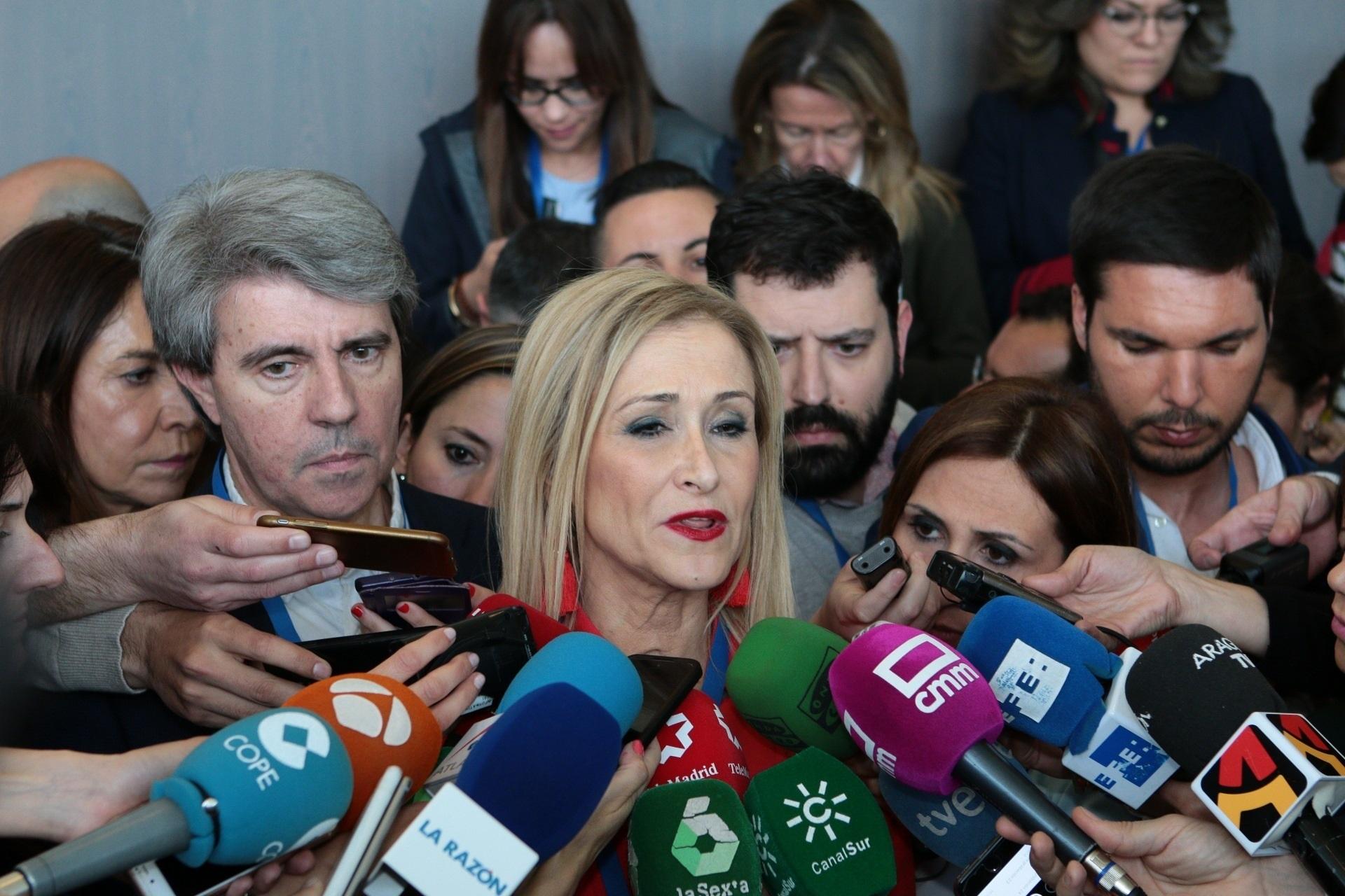 El PP pide colaboración en Twitter para hacerles llegar una pista para esclarecer el montaje contra Cifuentes