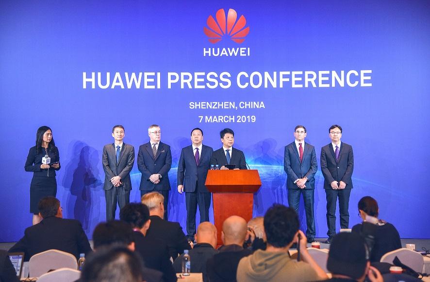 Momento de la rueda de prensa ofrecida por la cúpula de Huawei para anunciar su demanda contra el Gobierno de Estados Unidos. 