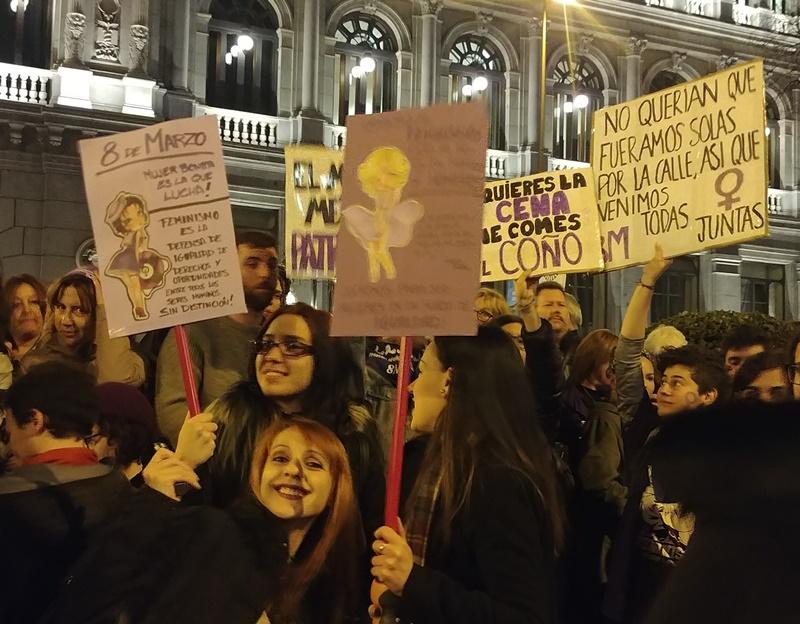 Pancartas de la manifestación 8M Madrid.